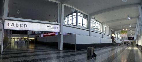 The project Renovation of Check-in 2 was completed after one year s construction time.
