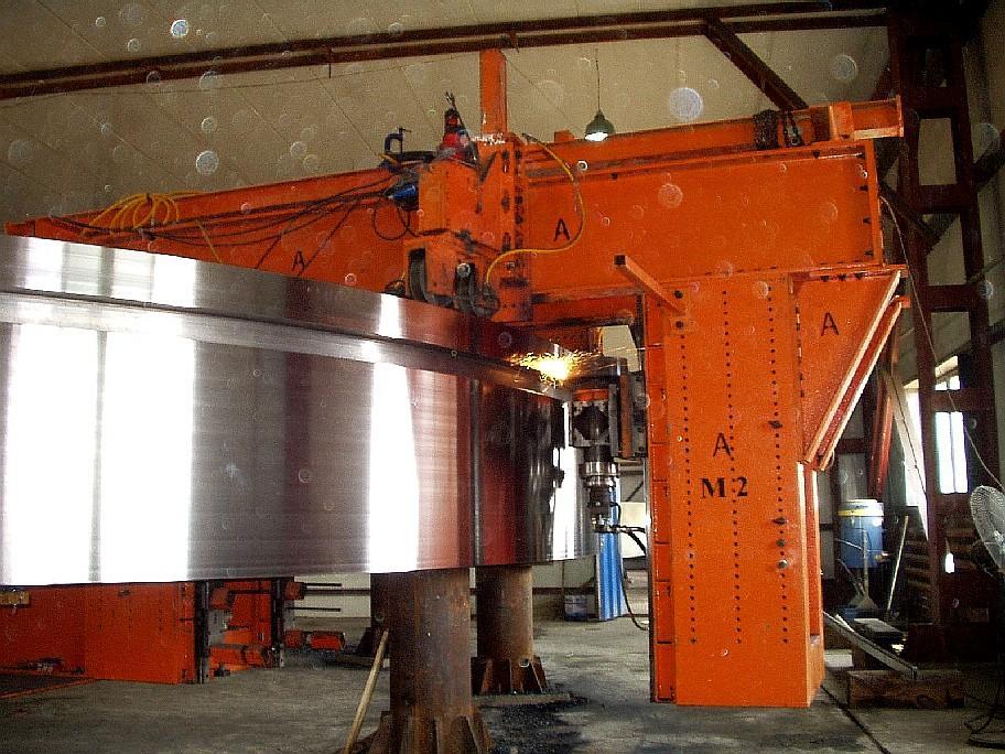 Field machining of the 11 m (36 ) diameter support