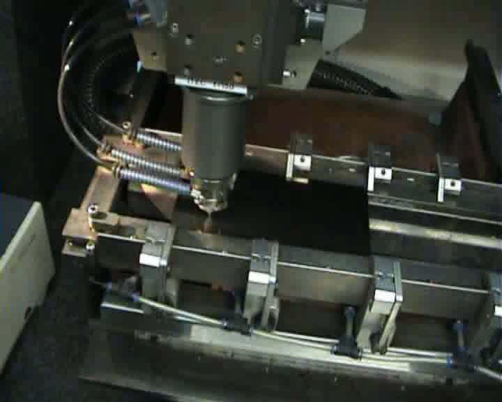 Cutting with disk laser Material: 1.