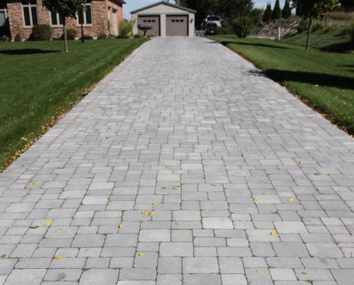 COLONIAL Colonial is a paver with classic style and