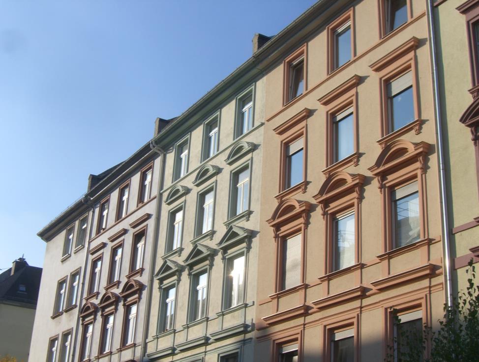 85 % of the buildings in Frankfurt are over 30 years old Retrofitting is one of our main focuses Measure: