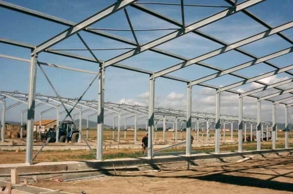 purlins The structure stability and stiffening are guaranteed by a series of cross bracing arranged both in the walls and in the pitch.