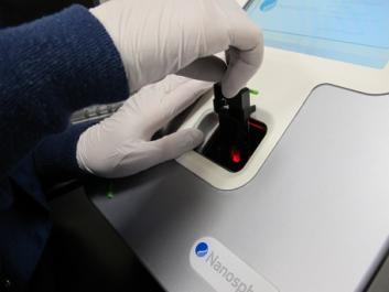 c) Immediately insert the Substrate Holder into the Reader. d) Scanning the barcode ensures that the test result is associated with the correct sample.