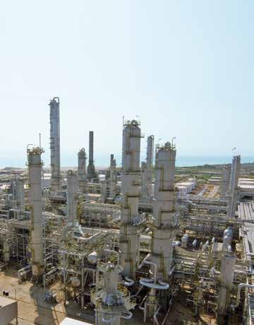 Refinery Client: Vietnam Oil and Gas Corp Location: Vietnam Completion: 2009 Capacity: 148,000 BPSD Vietnam s first oil refinery contributes to meeting growing