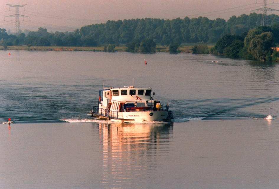 Figure 6: CNR hydrographic boat used for Rhône River channel monitoring.