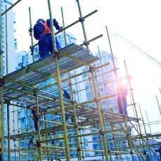 Course Introduction An estimated 2.3 million construction workers, or 65 percent of the construction industry, work on scaffolds frequently.