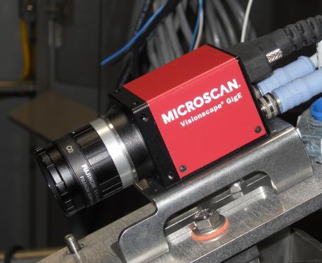 Case: Food manufacturing How it works: Machine Vision system with cameras at multiple key points, supported by Microscan s advanced Visionscape software.