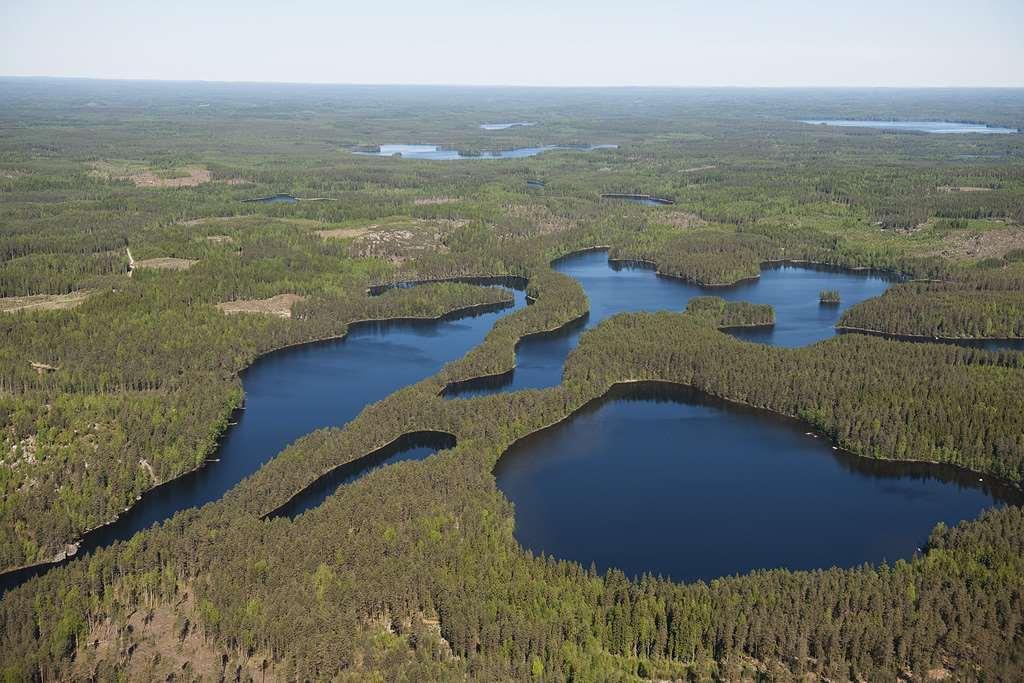 resolution Many contain large amounts of CDOM 6 x 10-3 5 Pääjärvi
