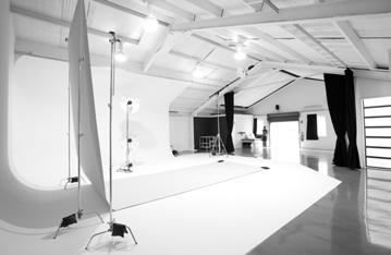 5m Daylight shooting space: Northern exposure with retractable skylights 8.