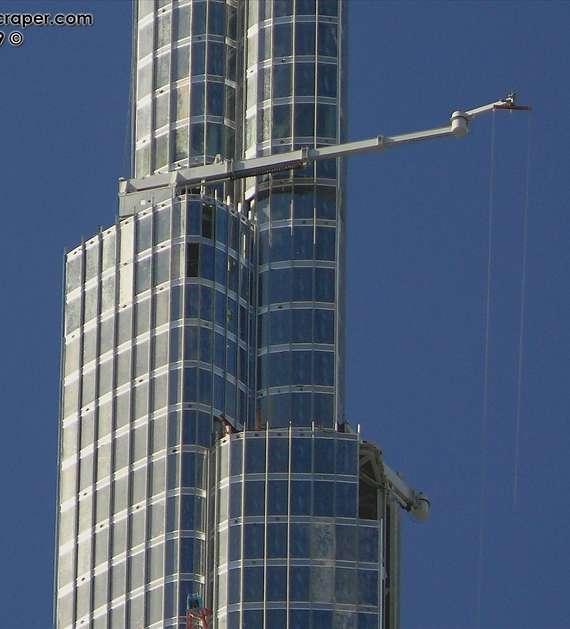 BMU on world s tallest building BURJ