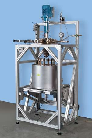 On demand the autoclave vessel can manually torn out in the down position for