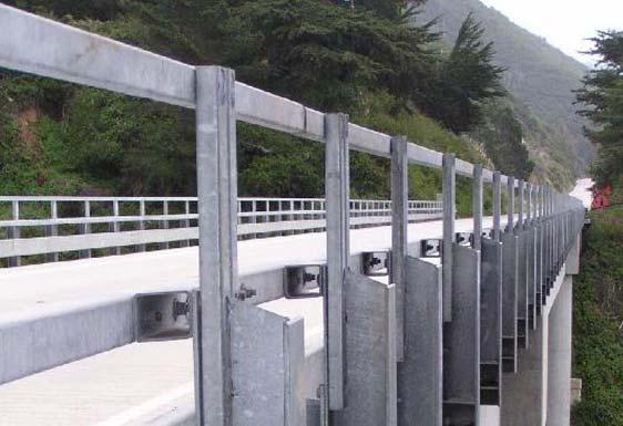 Metal Tube Bridge Rail Foothills Parkway Aluminum Bridge Rail (Aluminum Tube Bridge Rail) Height: 33 Test Level: TL-2 Utilized in: