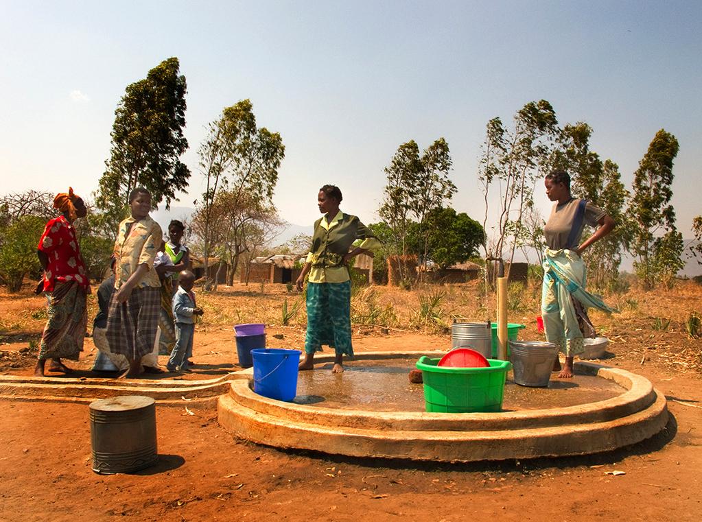 Socio economic aspects of decentralised water projects in Africa http://www.