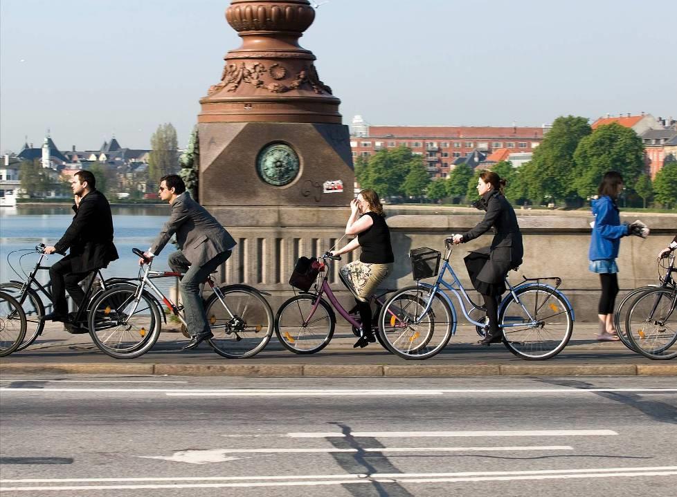 Facts about Copenhagen Capital of Denmark 560,000 inhabitants 283,000 households 90% living in