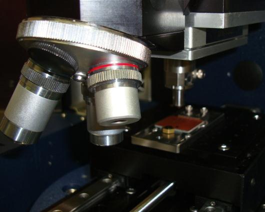 provides X-motion Optical/AFM/3D Microscope Lower Drive: