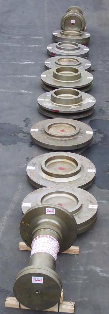 Materials: CrMoV & NiCrMoV Weights: up to 40 tons per forging STEAM TURBINES : Material COST F (X14CrMoVNbN10 ) Poliblock