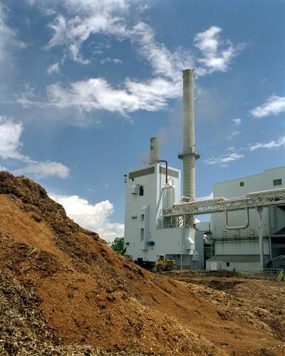 Biomass Gasifier at Vermont (USA) 200 tons of wood chips daily Forest thinnings;