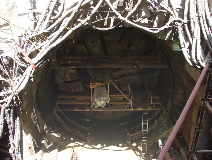 At the same time, on the other side of the machine, demolition of the wall of the Rescue Shaft was executed ads access to the cutter head was made possible.