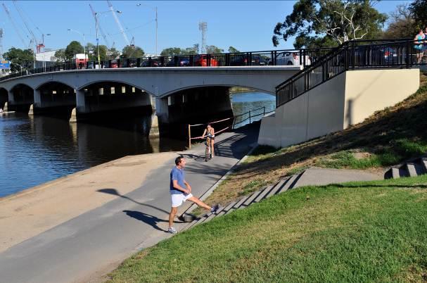 40MPa grade structural concrete (VicRoads Section 620) was specified for