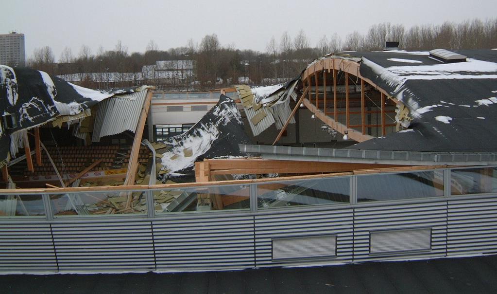Figure 1. The Siemens arena roof structure after the collapse of two trusses. An intact truss can be seen on the right. Figure 2.