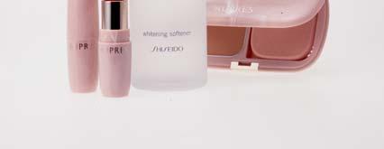 Based on the mutual trust that evolved through long-term technological cooperation, in November 1991, Shiseido concluded an agreement to establish Shiseido Liyuan Cosmetics Co., Ltd.