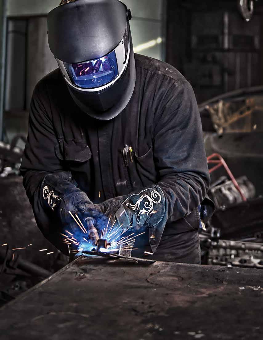 36 37 3M Speedglas Welding Helmet SL Easy tightening The head suspension features a smooth ratchet for easy tightening even while wearing gloves!