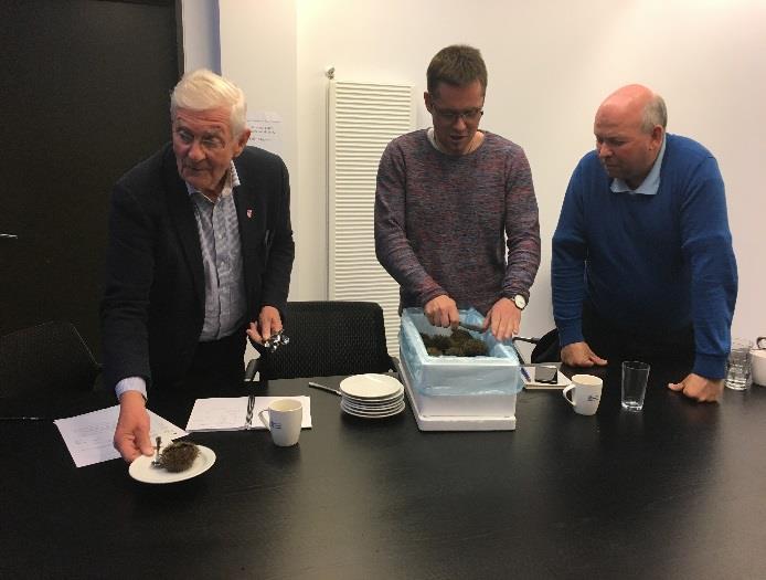 From left to right: Hinrik Greipsson (Expert on Fisheries Management) from the Icelandic Ministry of Industries and Innovation, Department of Resource Management, Ólafur Ásmundsson from Thorisholmi