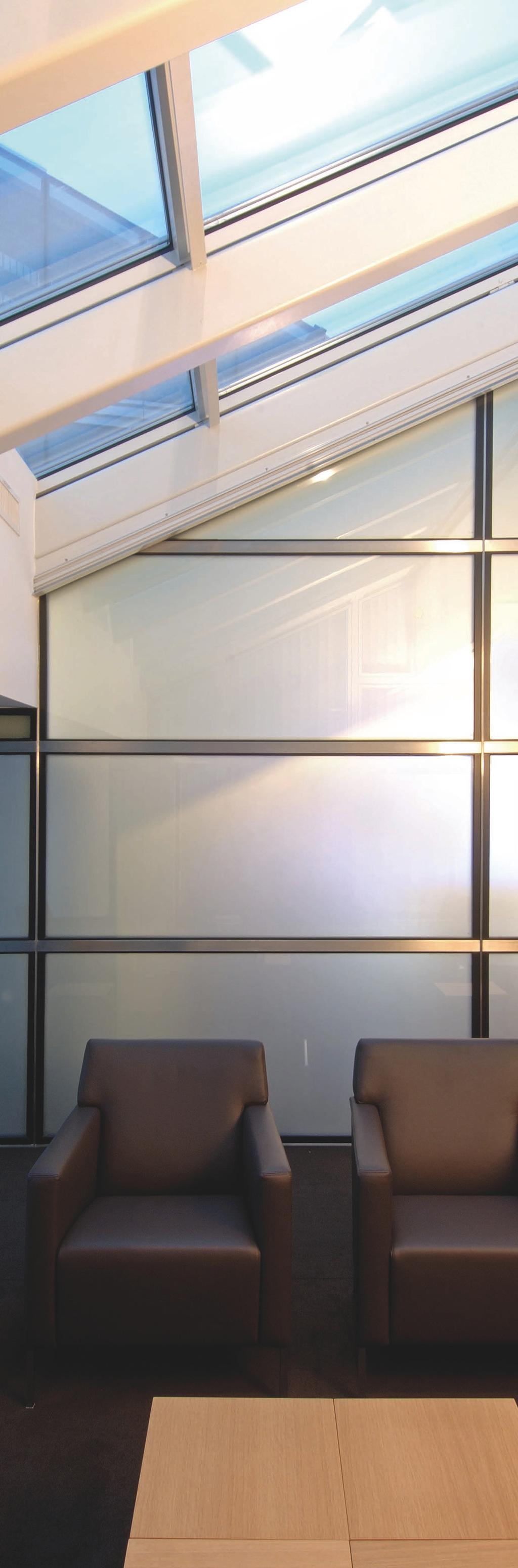 INSTALLATI PRIVA-LITE may be installed either as interior glass, or as a façade as isolated glass.