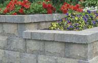 AB Fieldstone Construction Tips Step Ups and Step Downs with AB Fieldstone Step Downs Creating a Step Down is similar to building an outside corner as it uses the same facing units that are