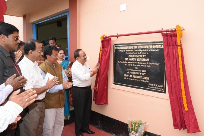 (Inauguration of Wet Laboratory set up under Centre of Excellence on Fisheries and Aquaculture Biotechnology by the Hon ble Union Minister for Science & Technology and Earth Sciences) Bioinformatics,