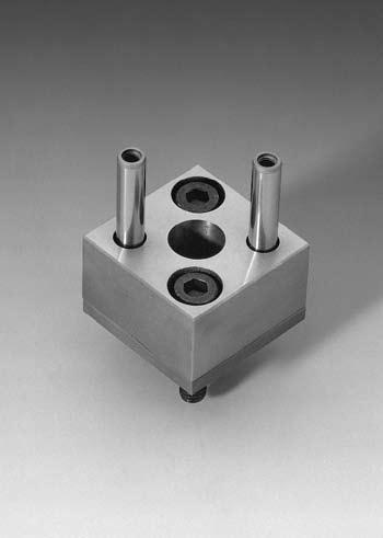 Square Precision Retainers 2661.01. for Punches to ISO 8020 2661.02. 2661.01. The centres of the pinholes d 5 are the reference points for the position of the punch bore.