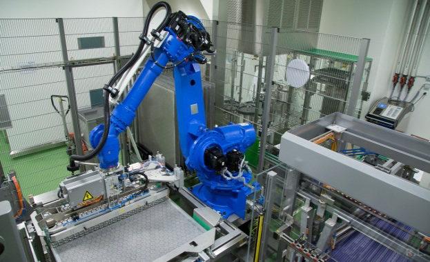 palletizing robot Additional components isolator / crabs media management system