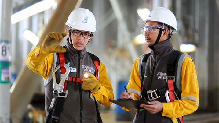 46 PETRONAS SUSTAINABILITY REPORT 2015 SAFETY & HEALTH Health, Safety and Environment (HSE) is a prerequisite for a resilient and sustainable business.