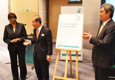 SUSTAINABILITY REPORT 2015 PETRONAS 69 SOCIETY Governing Social Performance and Human Rights The following PETRONAS Technical Guidelines were developed to support the Social Performance Framework and