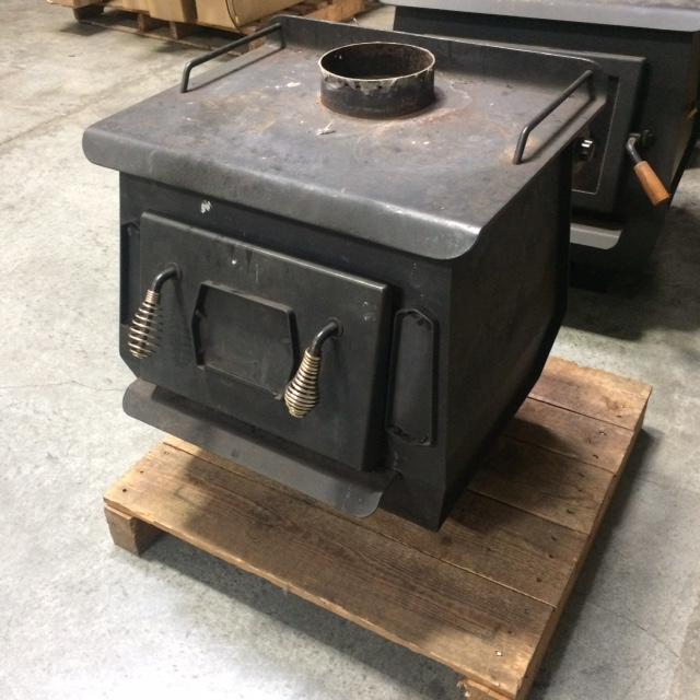 Blaze King Princess (Pre-NSPS Non-catalytic model) The princess stove is a freestanding woodstove with a slightly larger (2.