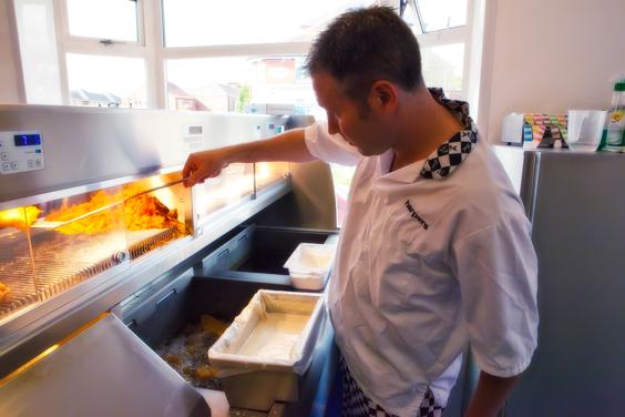KITCHEN FISH FRYER Harpers Fish and Chips currently have vacancies within our kitchen team for fish fryers.