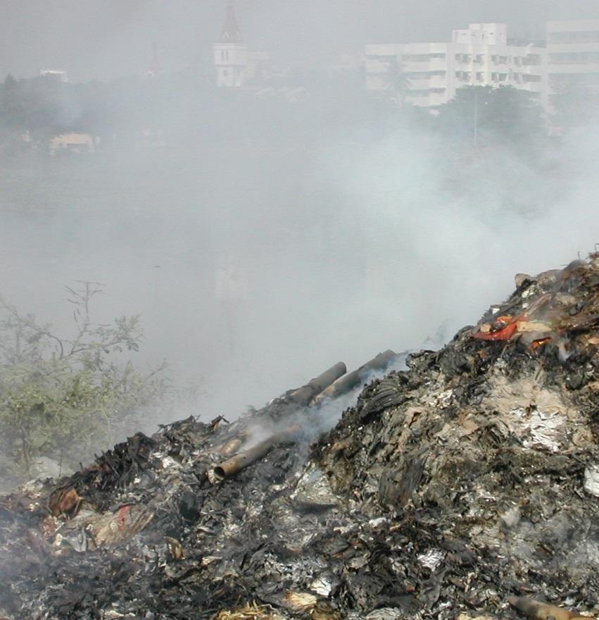 Open Burning of Waste Open waste burning is common in many countries Deliberate waste burning by Municipal employees and landfill workers to reduce