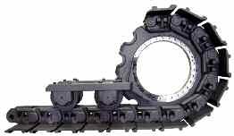 Lubricated track chains with snap rings in all joints (BPR) BPR - Berco Pin Retention - improves operating life of components.