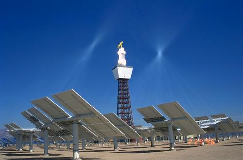 Real LCOE (cents/kwh) 19.6 Solar Tower A central solar tower system uses heliostats (mirrors) to focus sunlight on the tip of a tower.