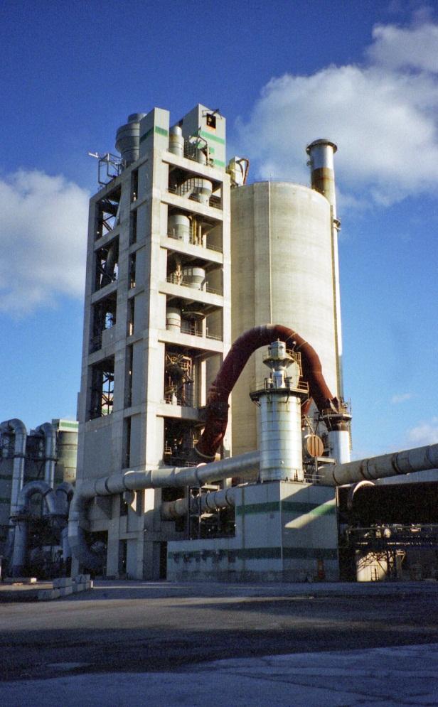 Industrial wastewater Cement Situation Discharge of wastewater from a cement plant Threshold value of 500 µg/l