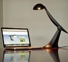 TASK LIGHTING Different tasks require different amounts and types of