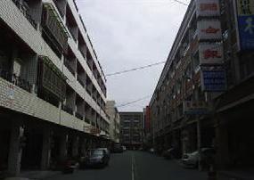 Therefore, a traditional street in Huwei Township, located at 23 43 0 N, 120 26 0 E at an elevation of 20 m above sea level, was selected. Fig.