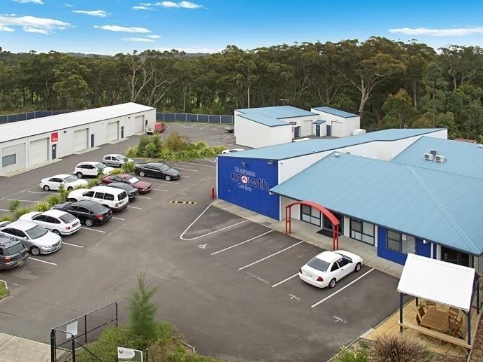 About the Business Growth Centre Our organisation dates back to 1998 when our name was the Lake Macquarie Small Business Centre (LMSBC).