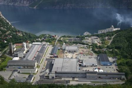Hydrogen production plant - Glomfjord - Former industrial buildings (REC) to be reused for hydrogen production - Historical hydrogen production in the same area, 135 MW electrolysers (NEL) MNO K700