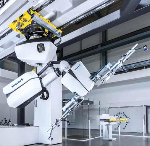 Intelligent energy management with integrated energy recovery and 50% weight reduction make this saving possible. The hand axis, the arm of the robot, is also much lighter.
