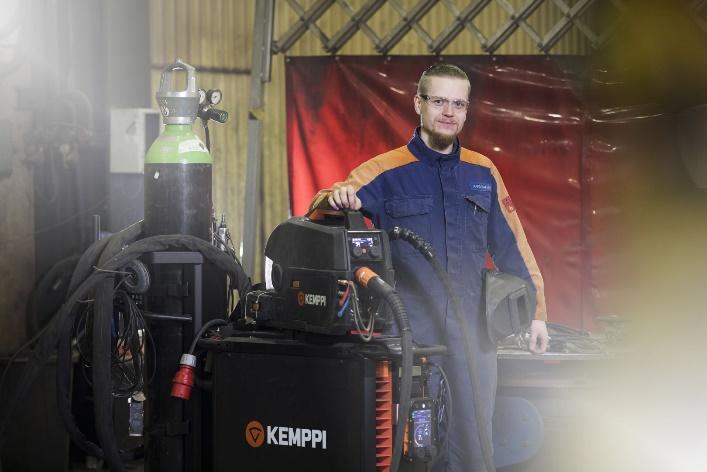 "With X8 MIG Welder I have mainly welded alloy 31, duplex and super duplex, which are quite difficult materials to weld.
