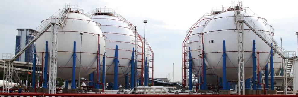 LPG STORAGE FACILITIES IN EASTERN INDONESIA Total Capacity: 5,000 MT Investment Needed: 64.7 million USD Capacity: 2 x 500 MT & jetty Investment: US$ 15.