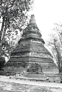 8 Richter earthquake at Shan State, Myanmar around the Thailand-Myanmar border made the top part of Prathat Chedi Luang, in Chiang san with about 100 km from the source, fallen down.