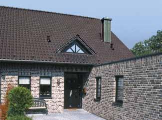 Quality with system. The full-ceramic clay tile roof. Well-thought-out down to the last detail: the original Laumans claytile roof.