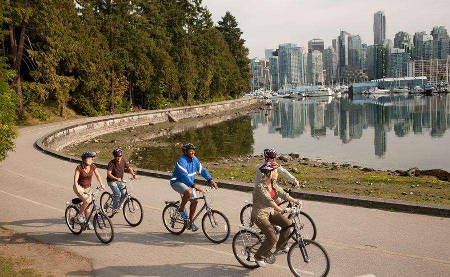 HOW Tourism Vancouver Sustainable Tourism Initiatives 1. Hired an energy specialist 2. Strive for zero waste 3. Go Green commuting subsidy 4.